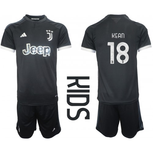 Dětský fotbalový dres Juventus Moise Kean #18 2023-24 Třetí Krátký Rukáv (+ trenýrky)